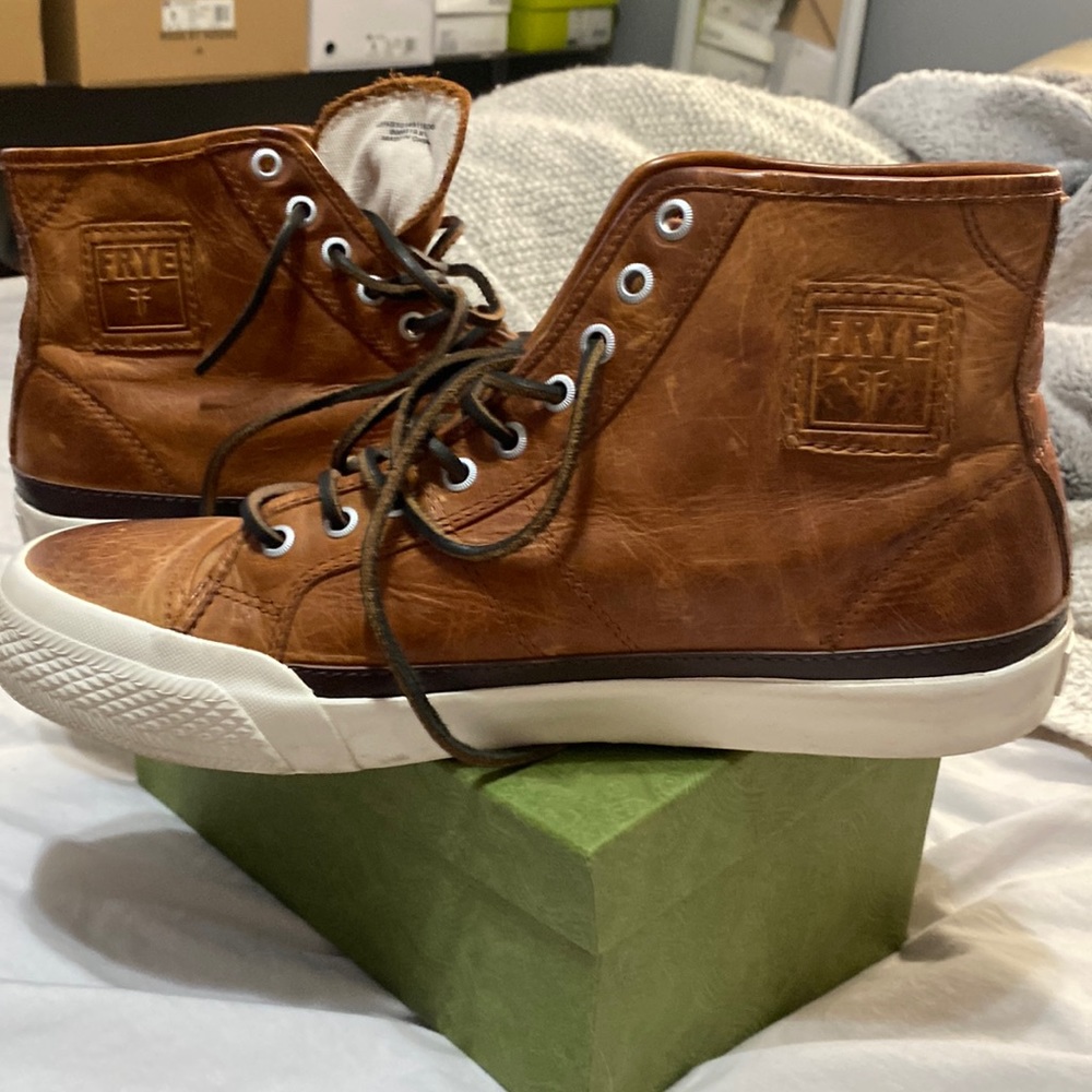 Frye Men’s leather sneakers